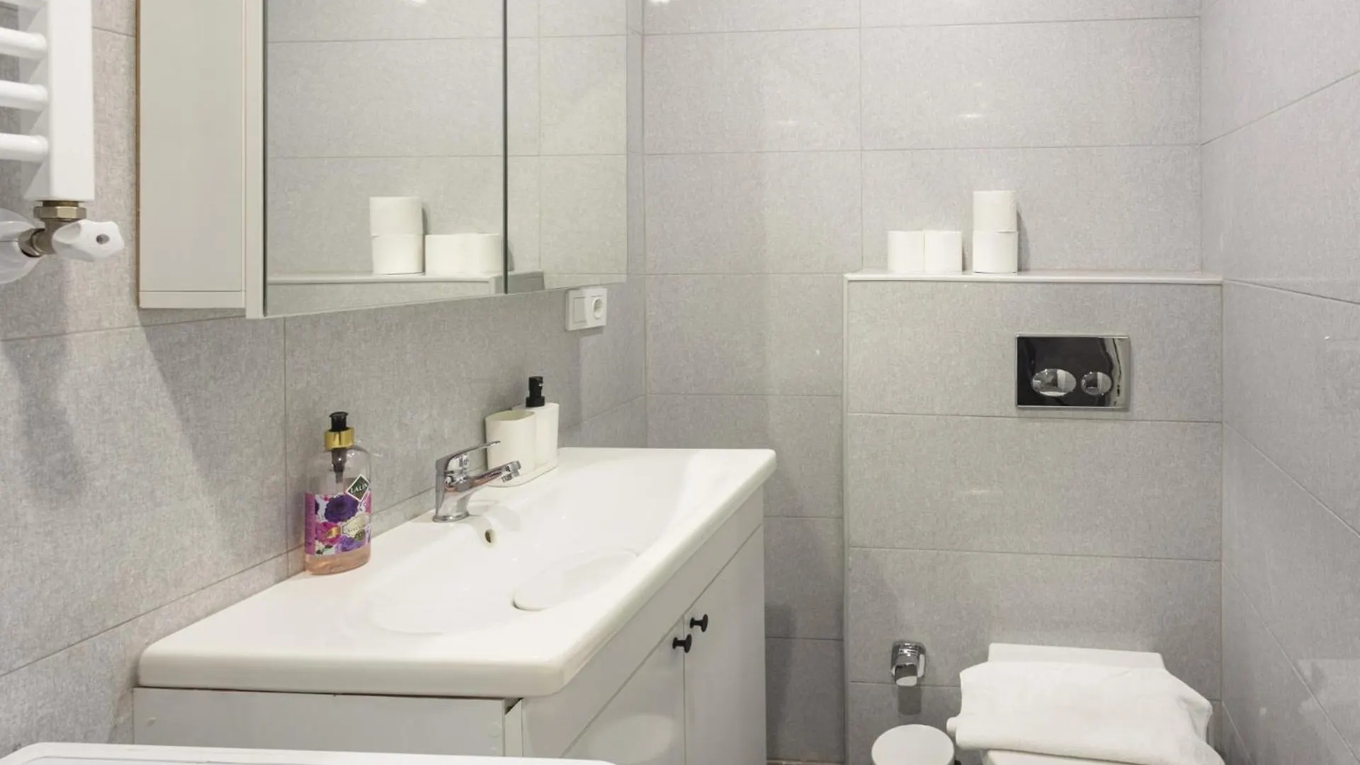 איסטמבול Central And Refreshing Flat In Beyoglu דירה